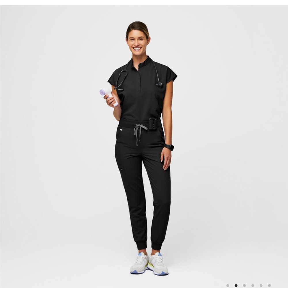 NWT High Waisted Zamora Jogger Scrub Pants - Size Small/Petite